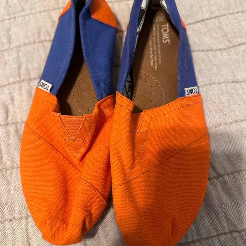 TOMS Blue and Orange Flats - Size 7.5W